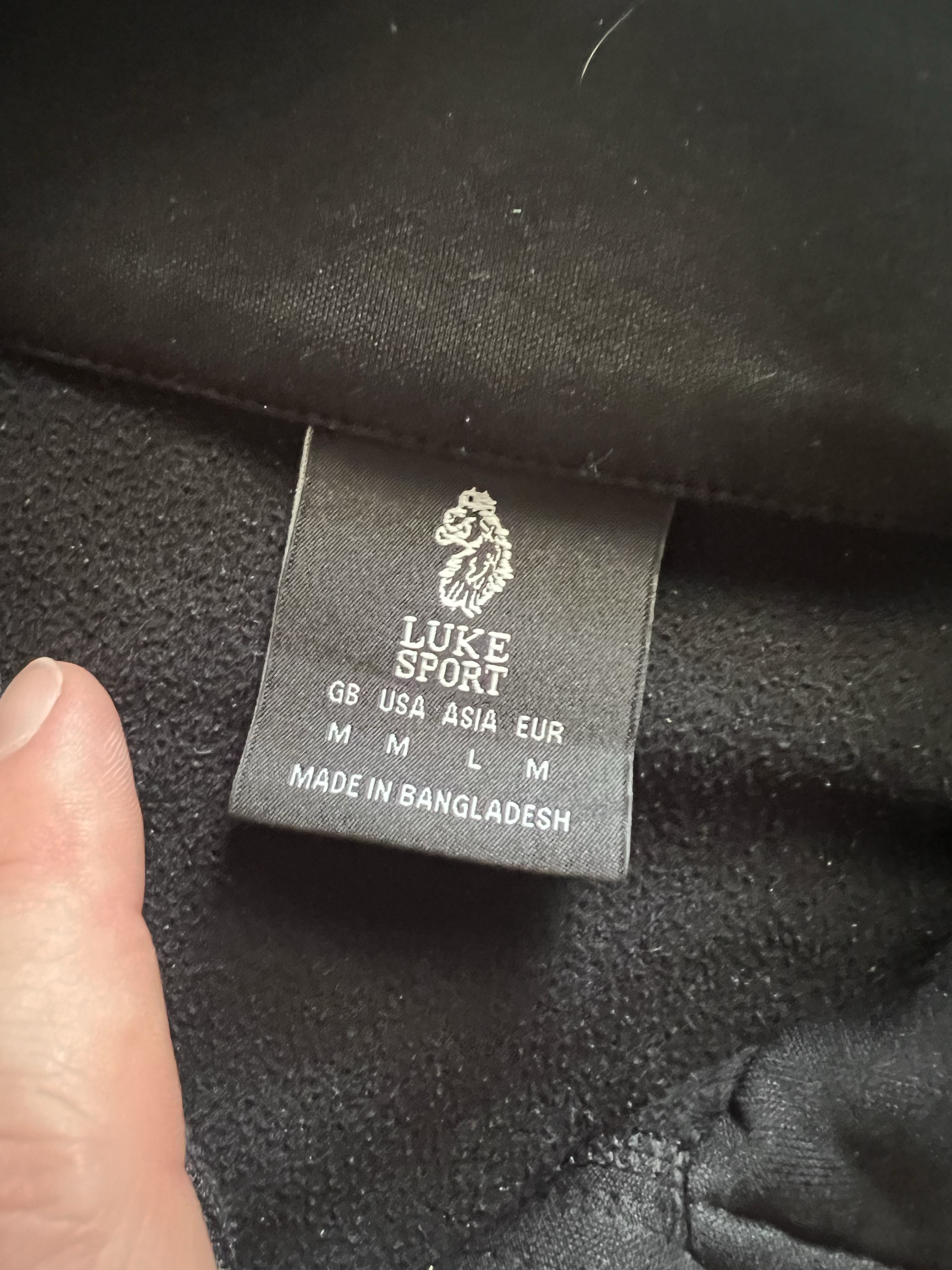 Authenticity evidence image of Aston Villa 2018/19 Luke 1977 1 Track Shirt - Men's Medium