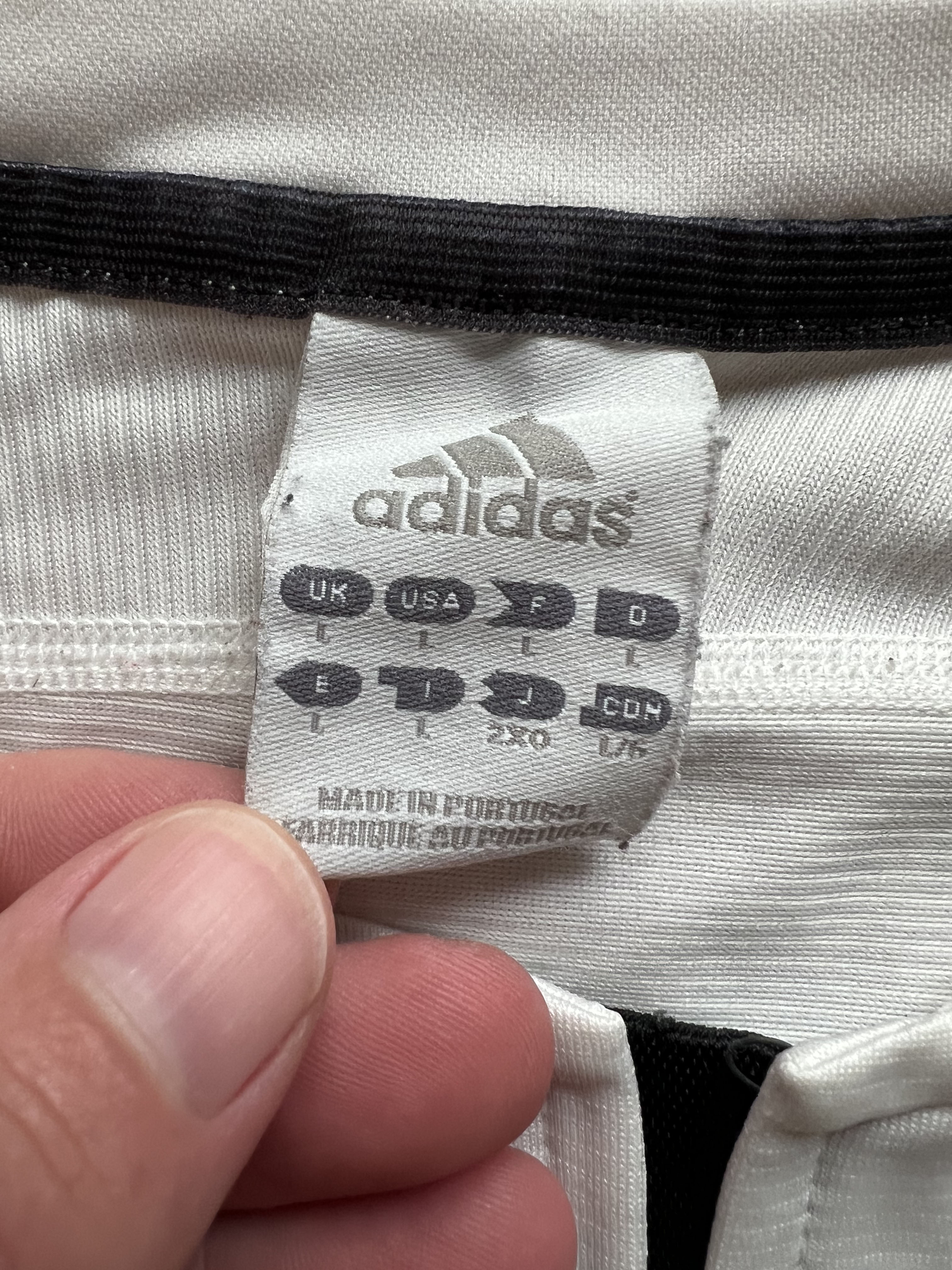Authenticity evidence image of Real Madrid 2003/04 Adidas Home Shirt (Siemens Mobile) - Men's Large