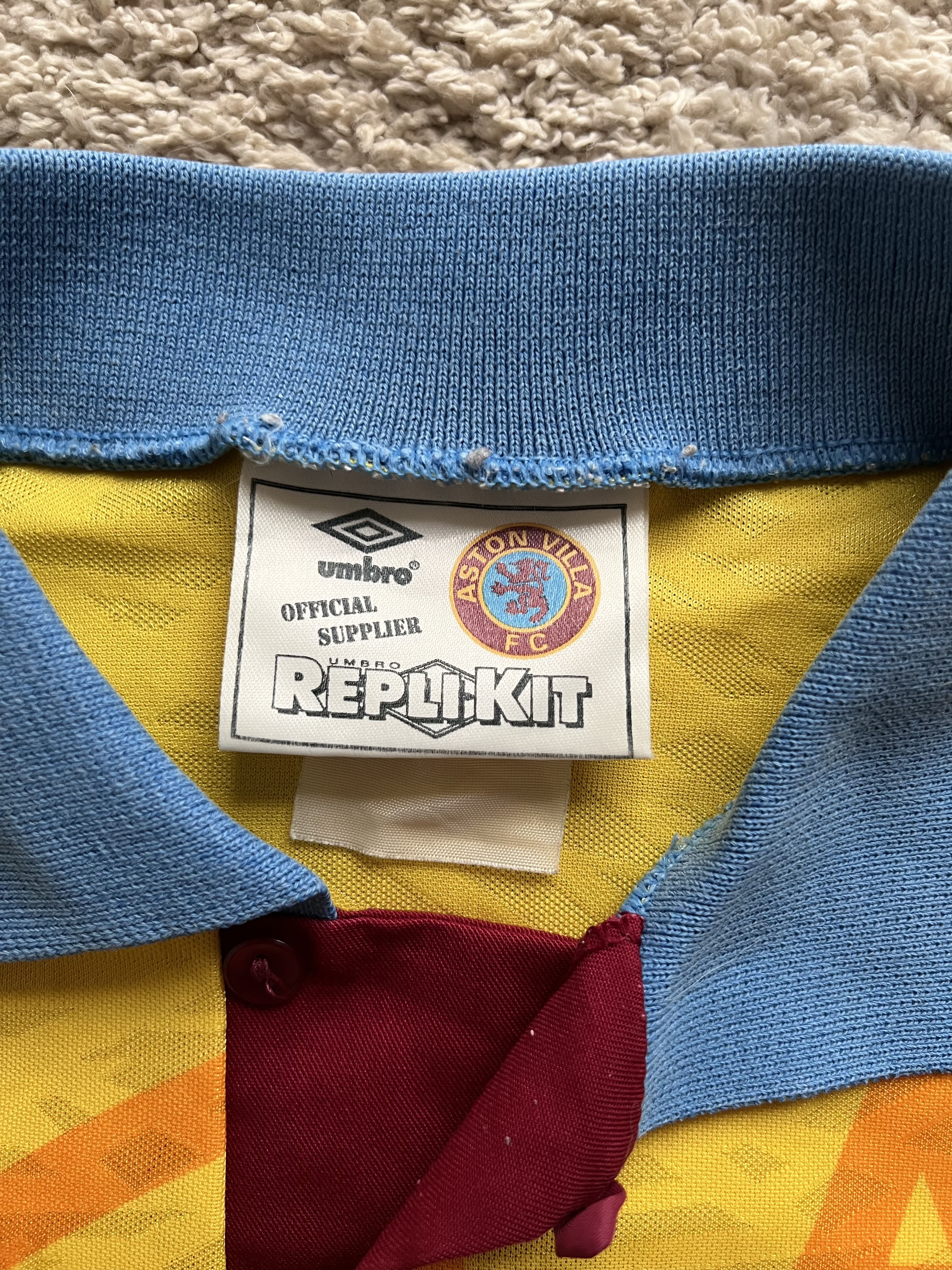 Authenticity evidence image of Aston Villa 1991-93 Umbro 3rd Shirt (Mita Copiers) - Men's Medium