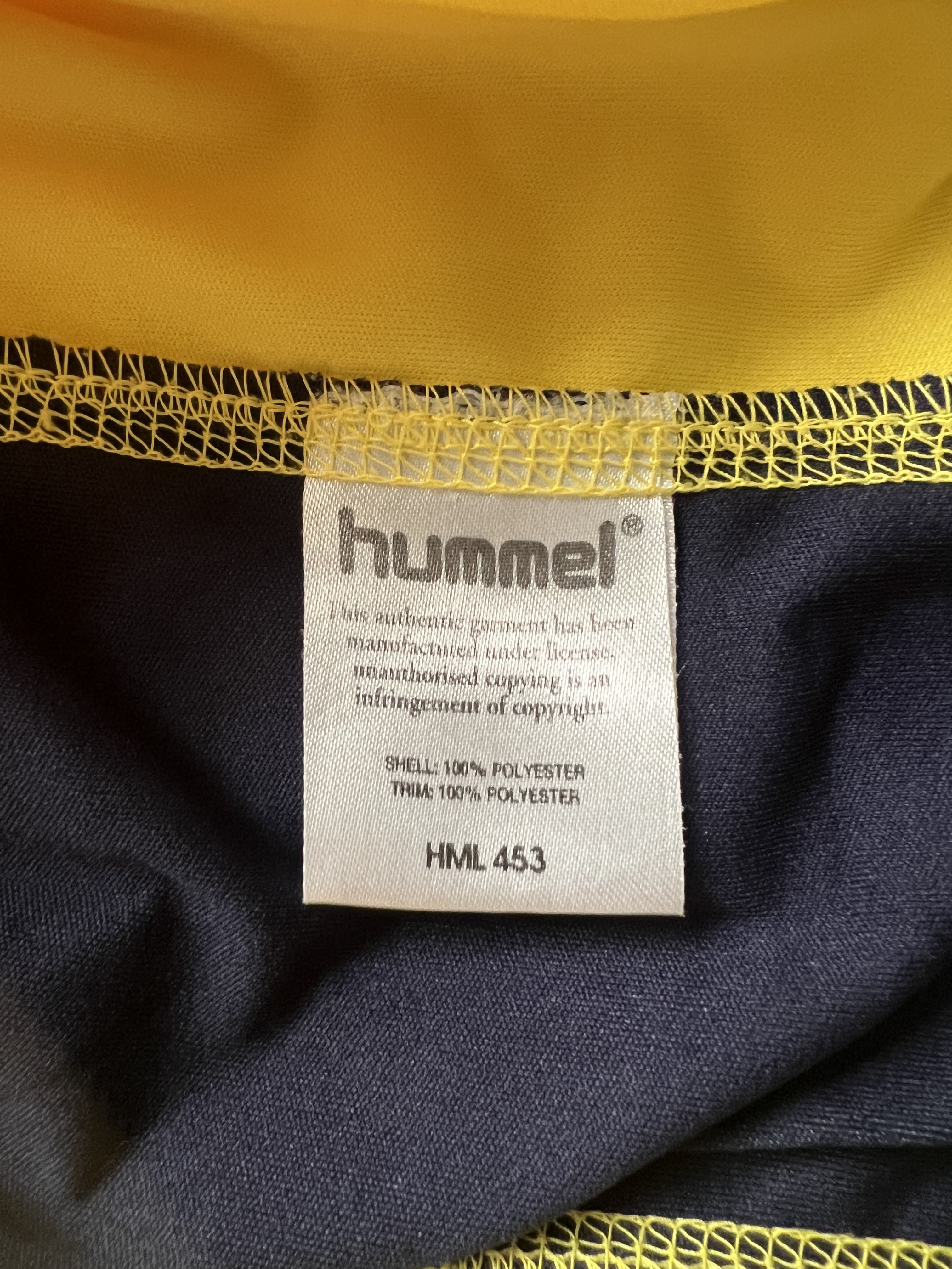 Authenticity evidence image of Aston Villa 2005/06 Hummel Away Shirt (DWS Investments) - Men's Large