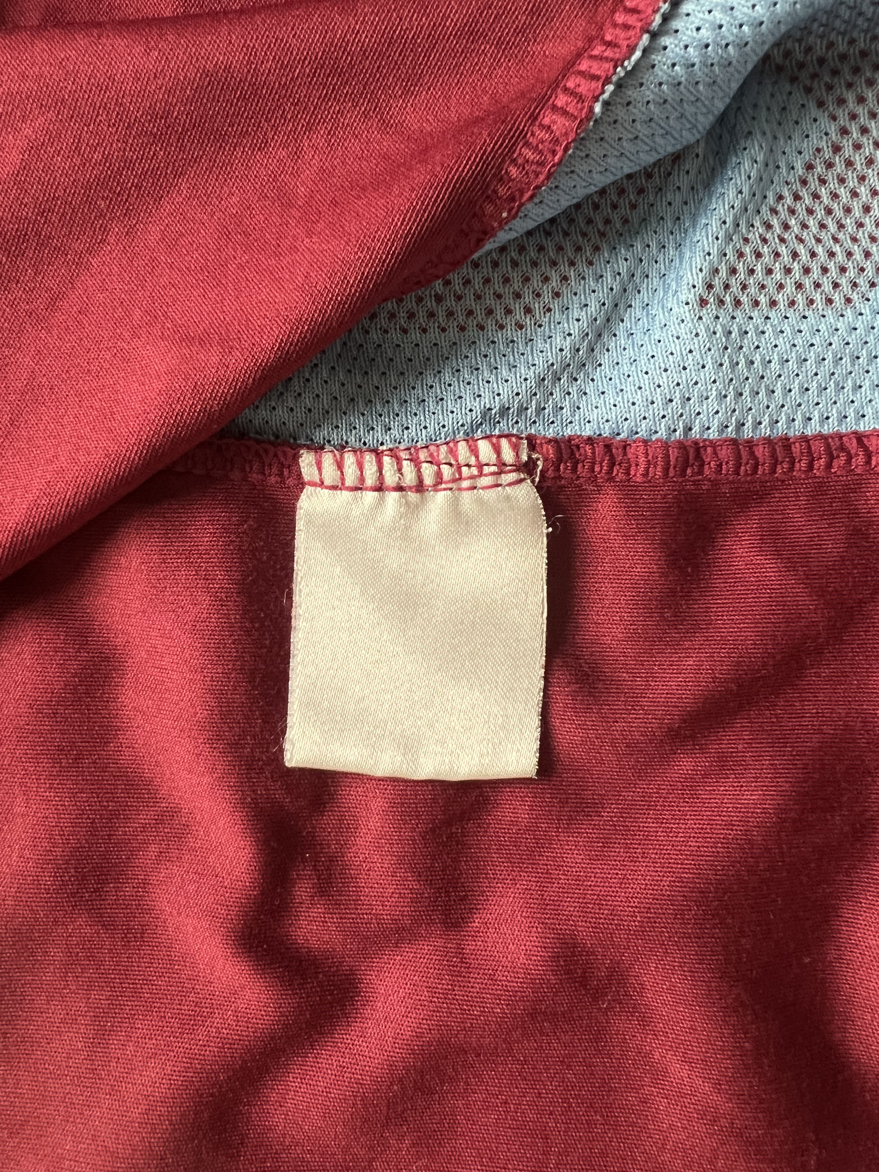 Authenticity evidence image of Aston Villa 2006/07 Hummel Home Shirt (32Red) - Men's Medium