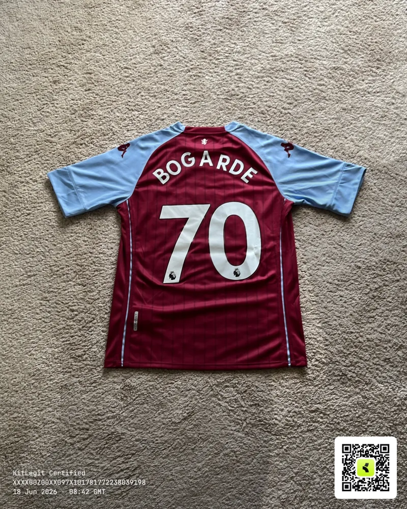 Read of shirt
