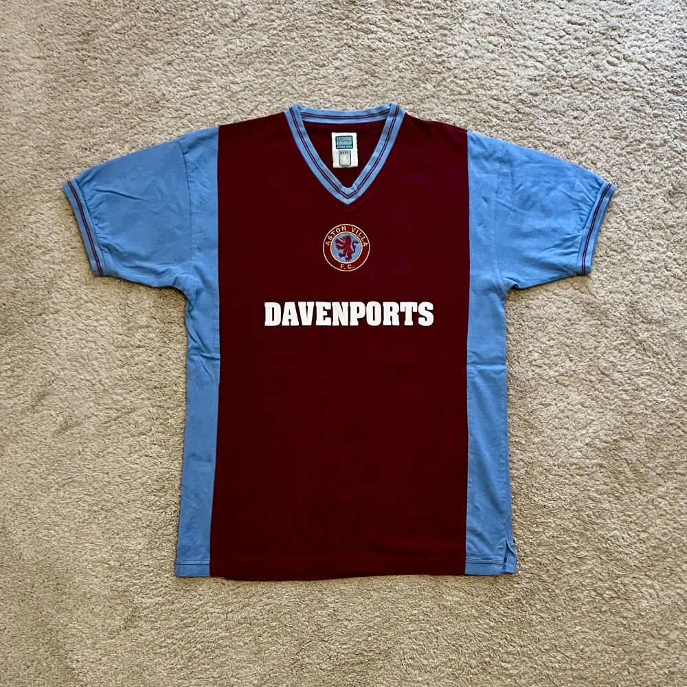 Front view of Aston Villa 1982/83 Score Draw Home Shirt (Davenports) - Men's Medium