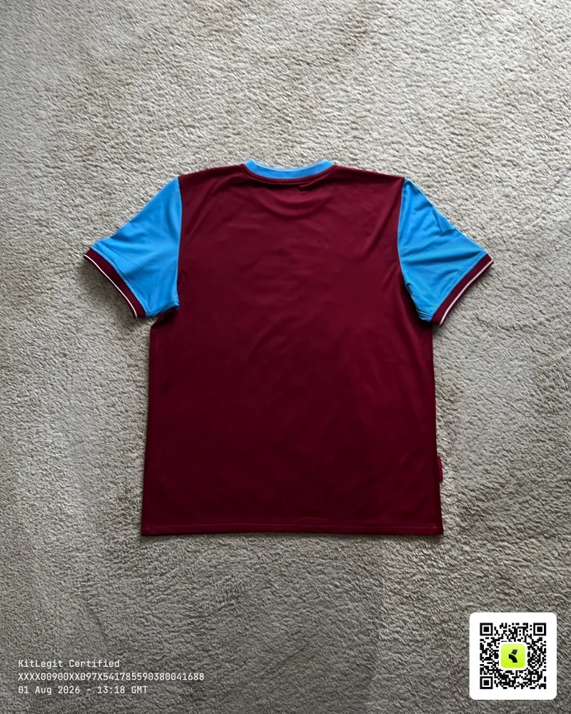 Rear view of Aston Villa 2009/10 Nike Home Shirt (Acorns) - Men's Large