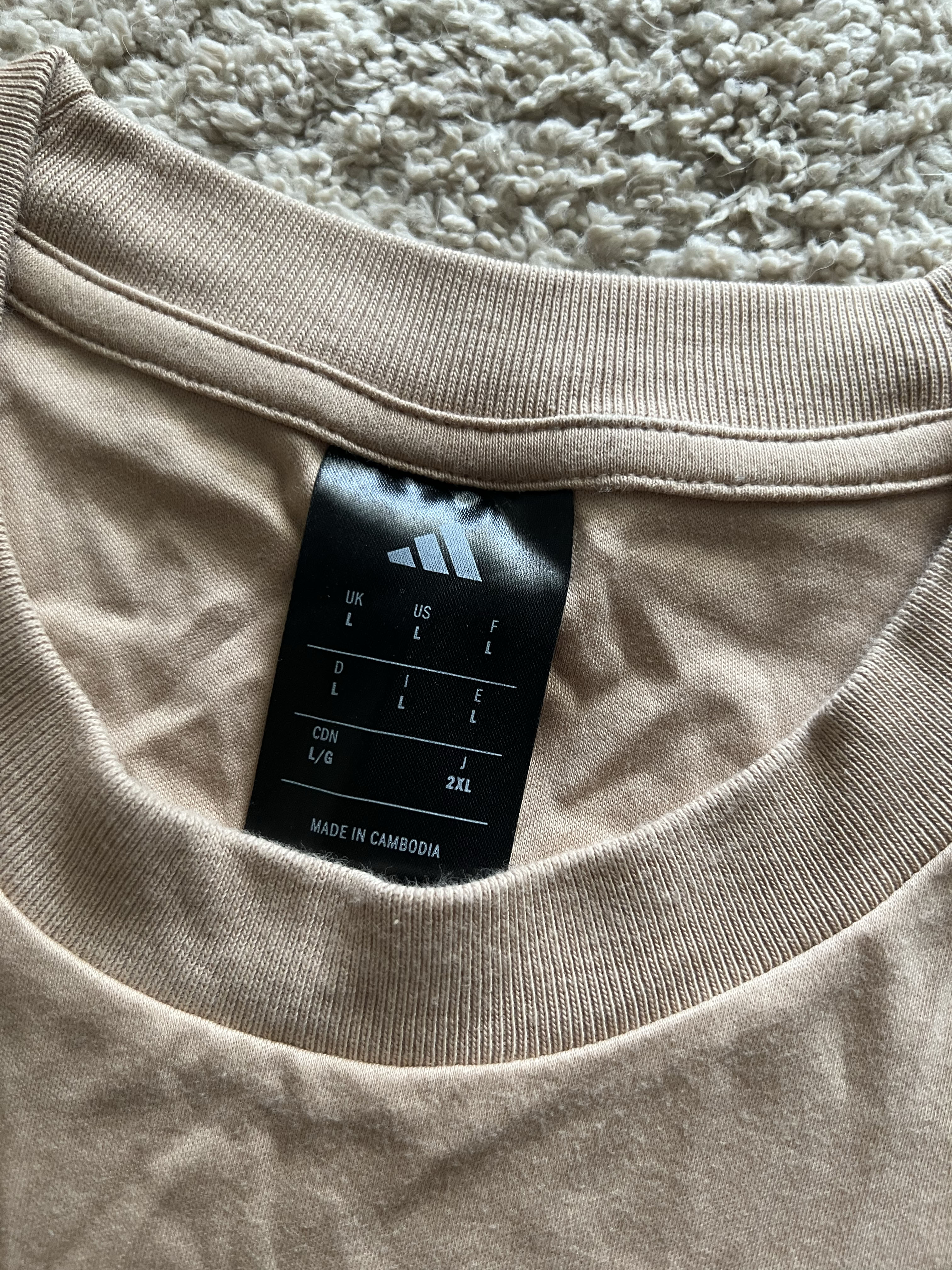 Neck label