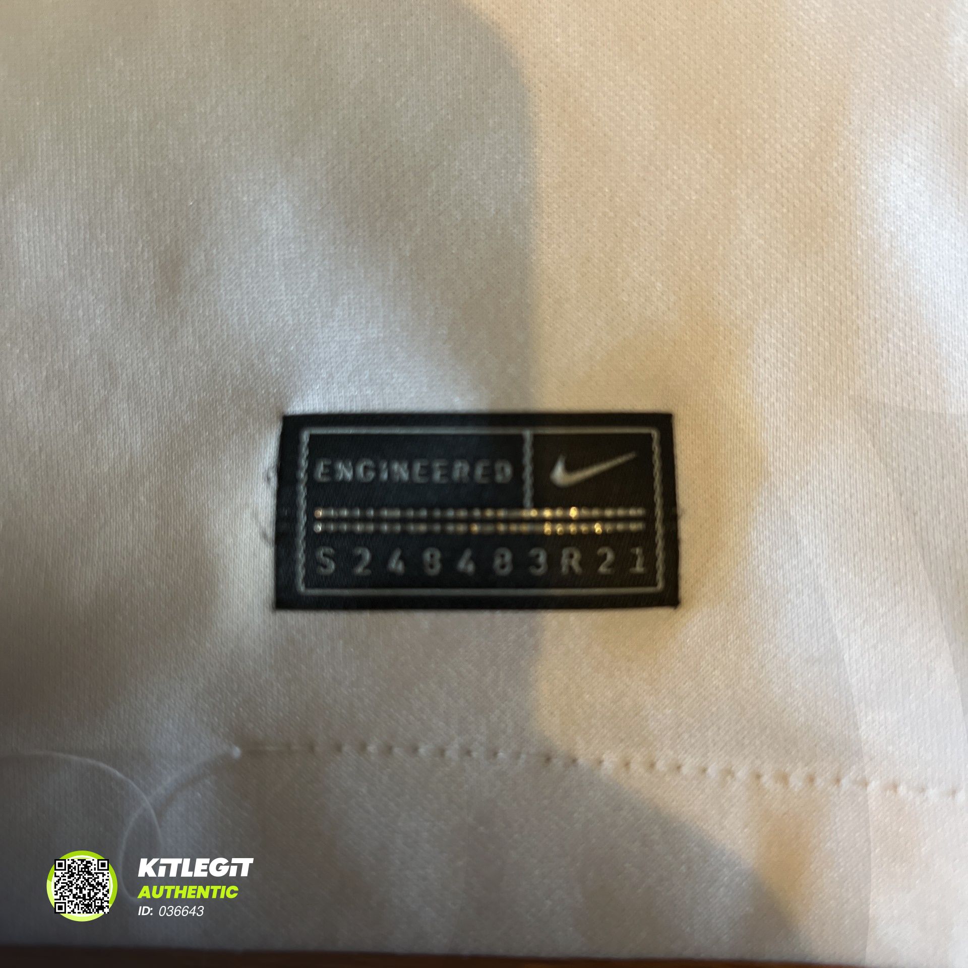 Authenticity evidence image of PSG 2021/22 Nike Away Shirt - Men's Medium