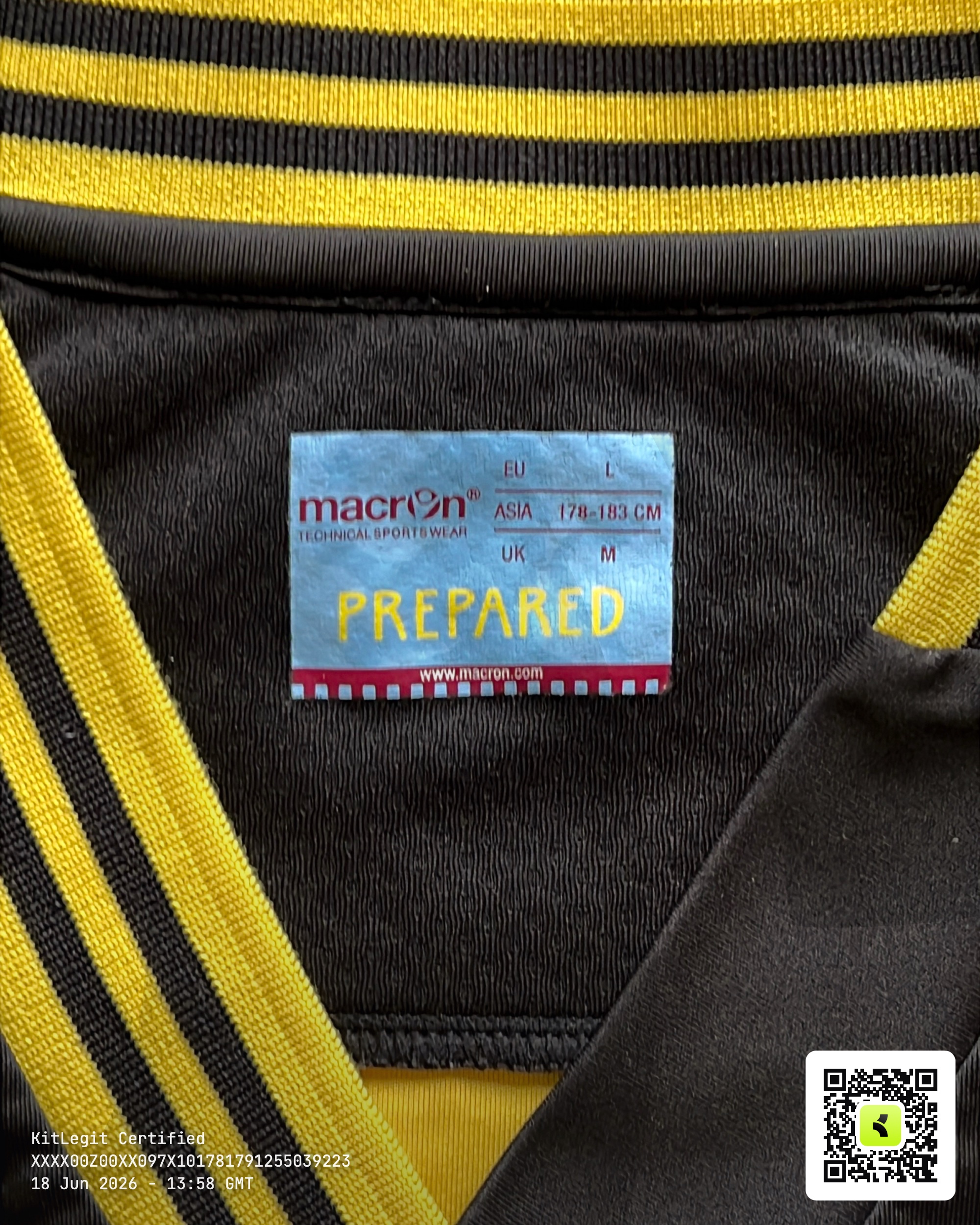 Neck label