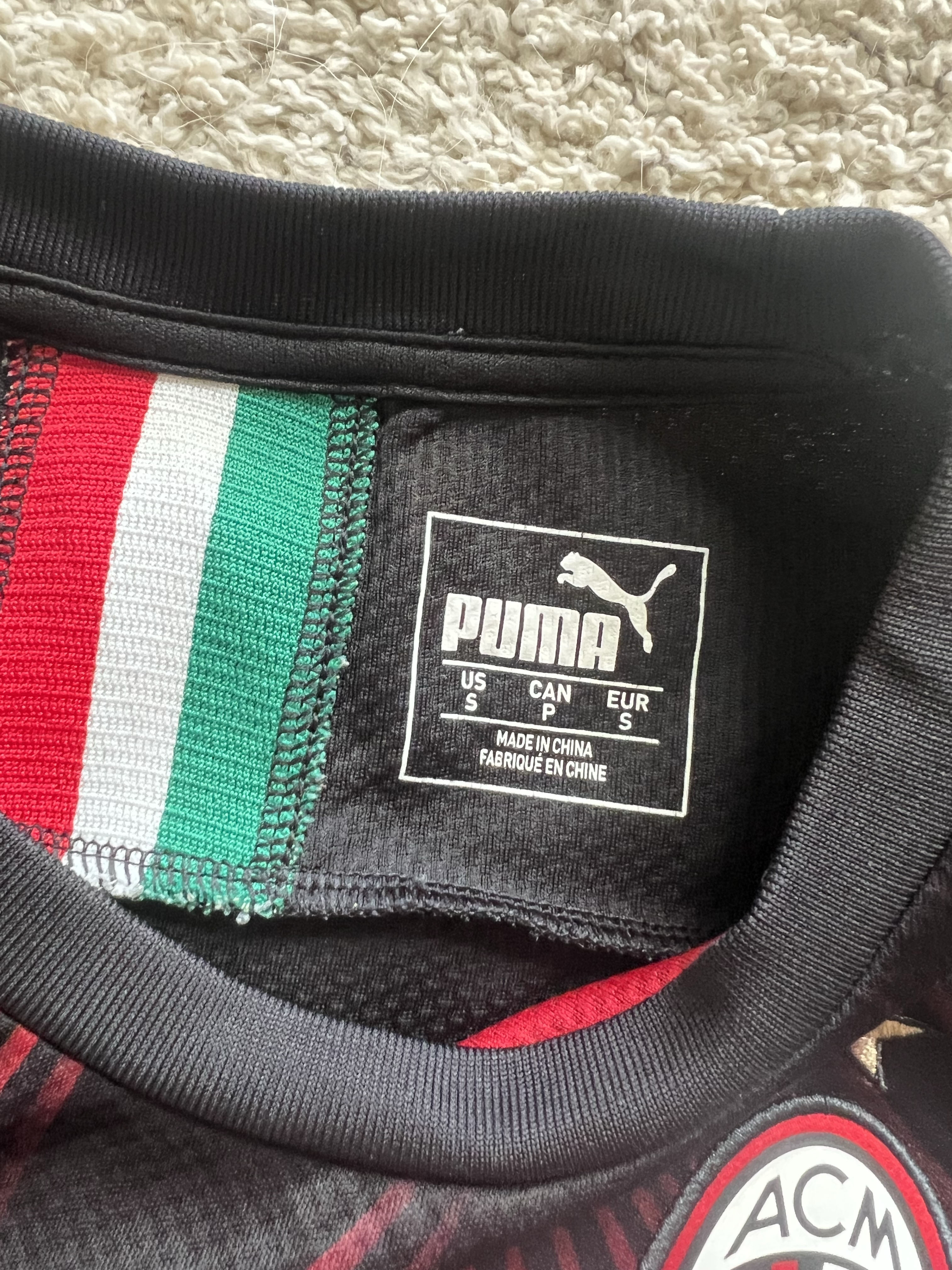 Authenticity evidence image of AC Milan 2019/20 Puma 3rd Shirt (Fly Emirates) - Men's Small