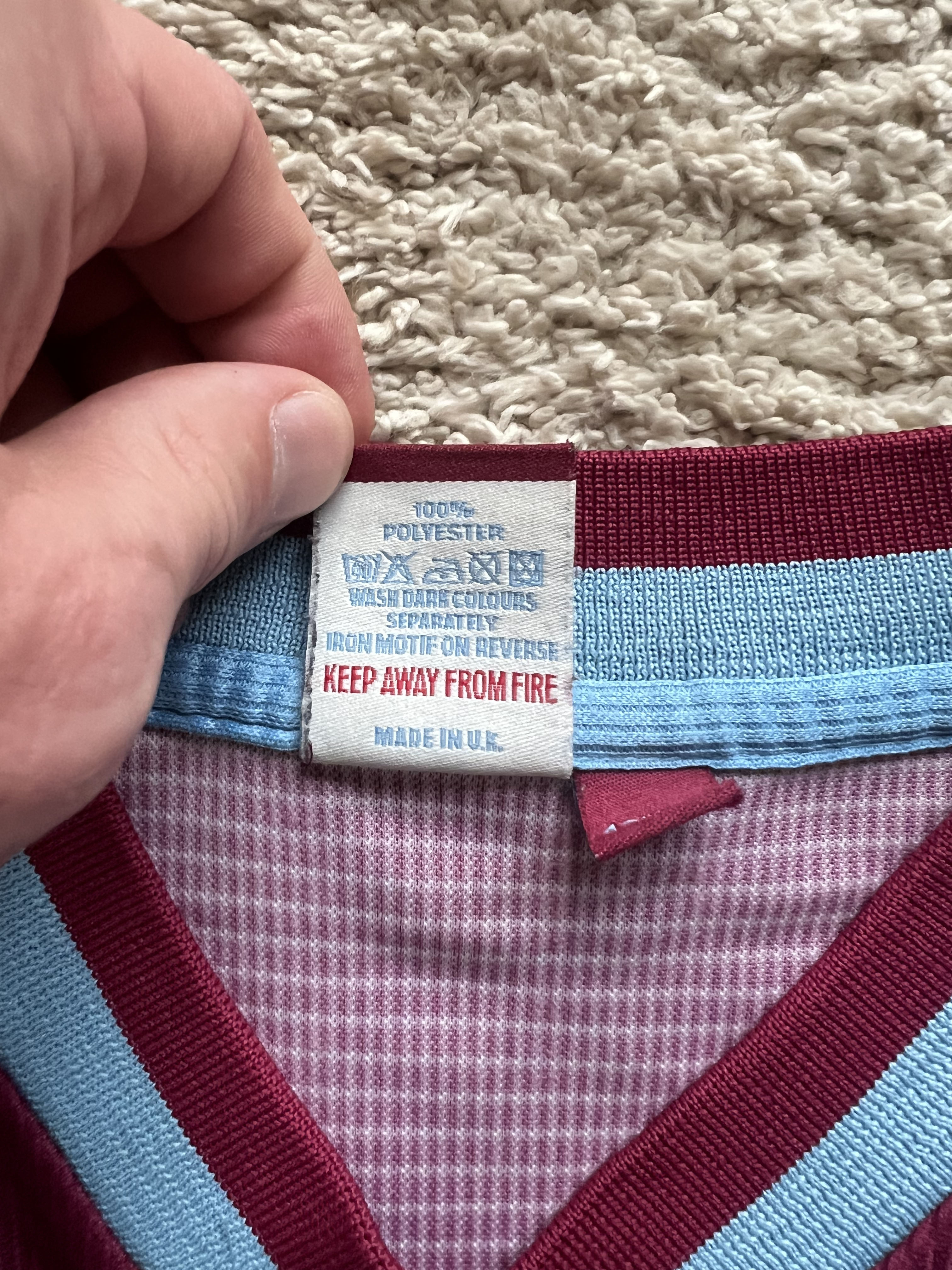 Authenticity evidence image of Aston Villa 1999/00 Reebok Home Shirt (LDV Vans) - Men's Large