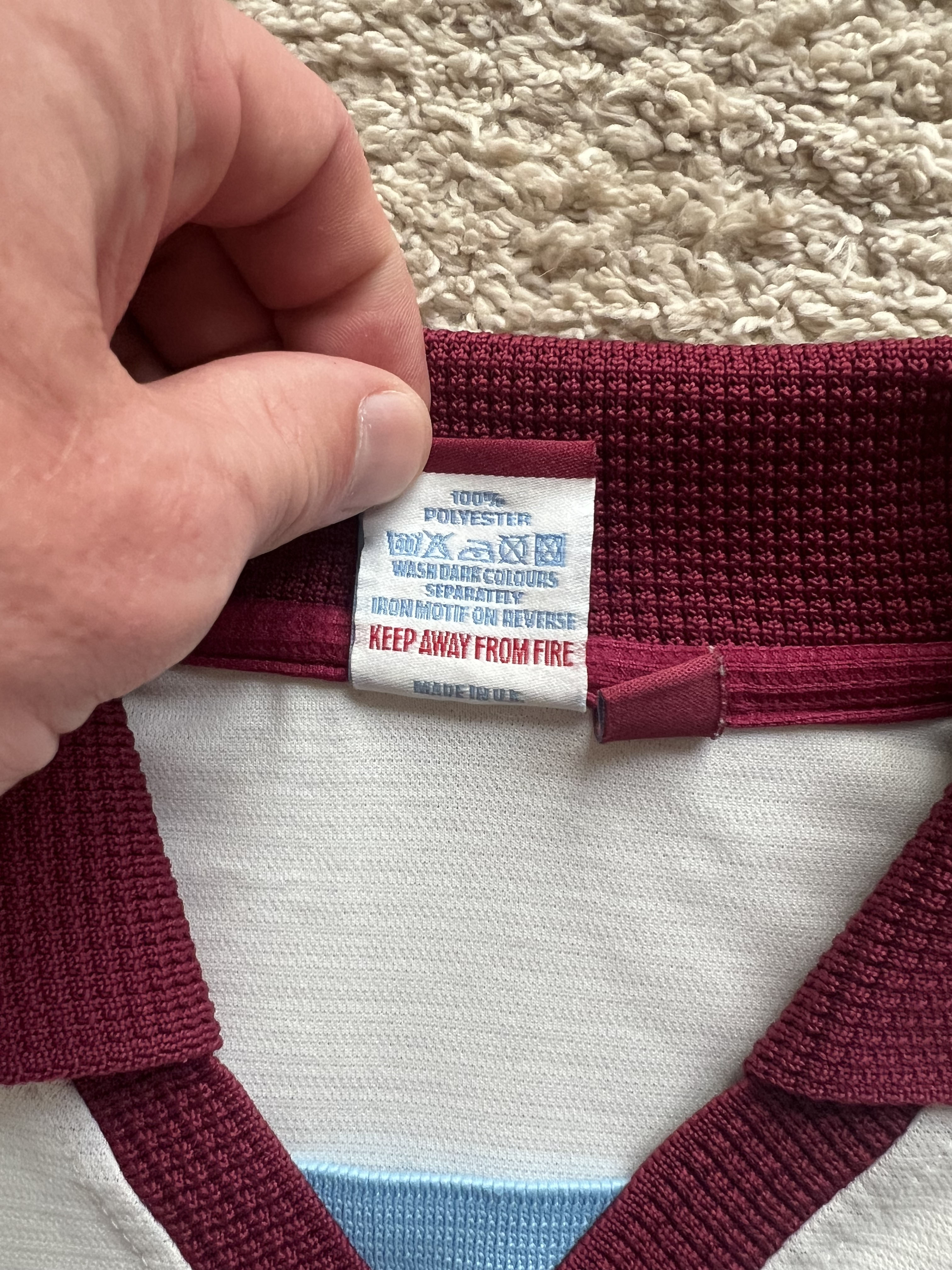 Authenticity evidence image of Aston Villa 1999/00 Reebok Away Shirt (LDV Vans) - Men's Large