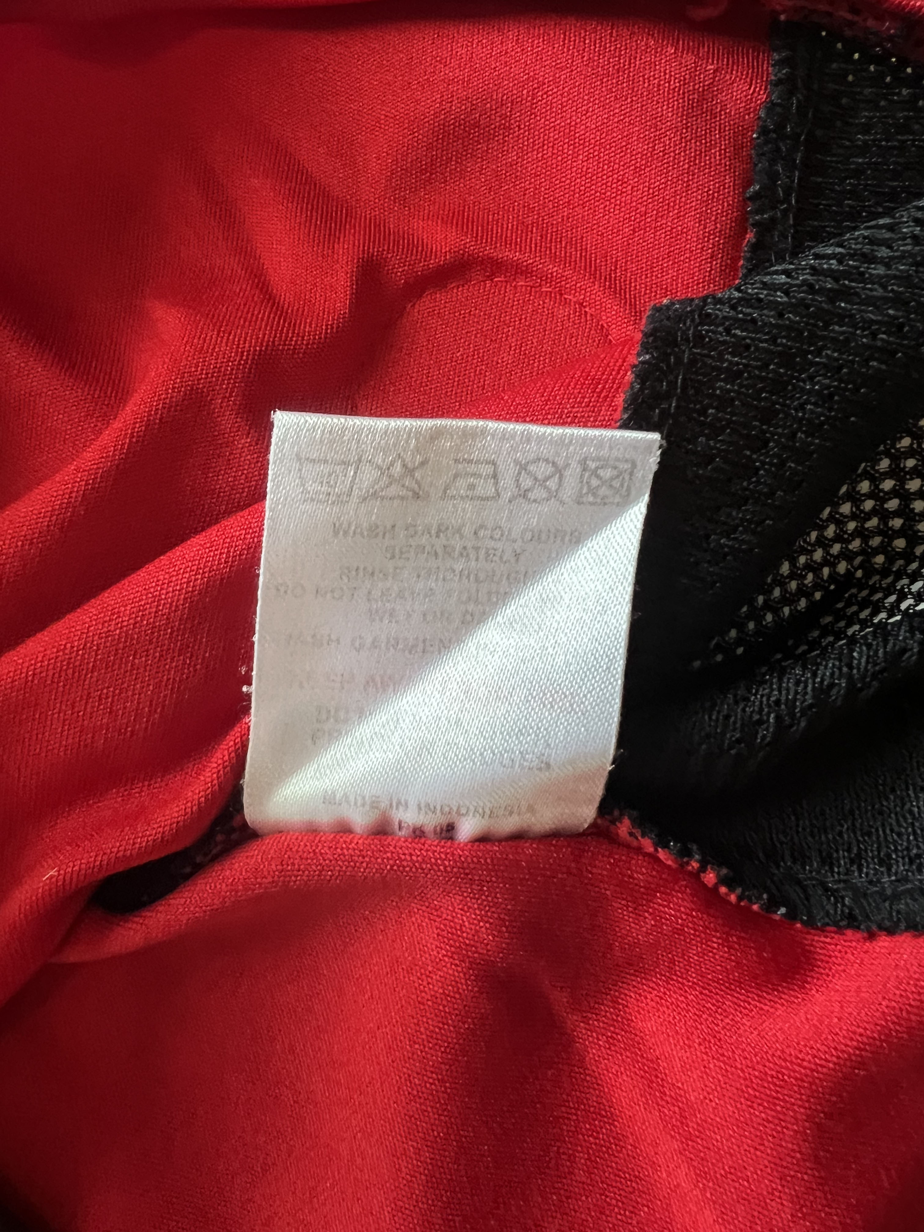 Authenticity evidence image of Aston Villa 2006/07 Hummel GK 3 Goalkeeper Shirt (32Red) - Junior Medium