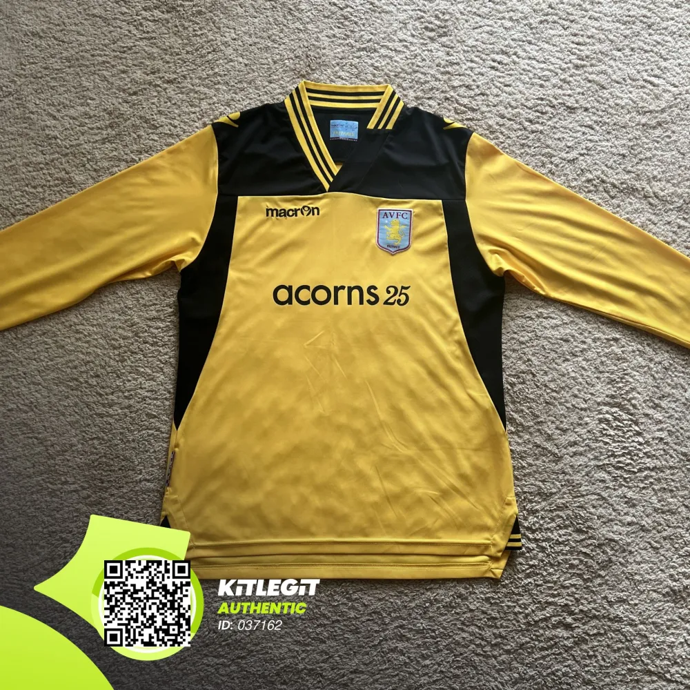 Front view of Aston Villa 2013/14 Macron Home Goalkeeper Shirt (Acorns 25) - Junior XL