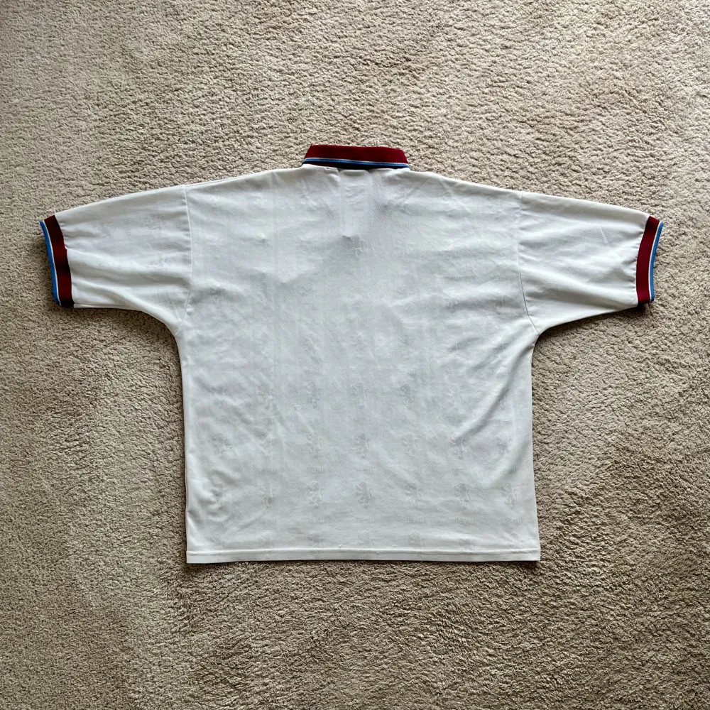 Rear view of Aston Villa 1997/98 Reebok 3rd Shirt (AST Computers) - Men's XL